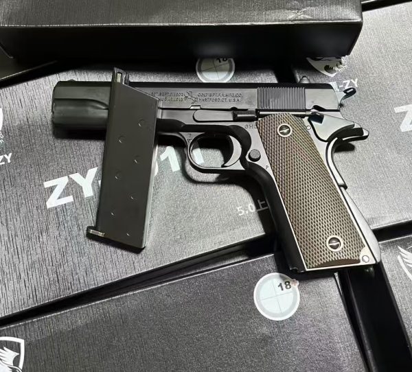 黑鹰1911