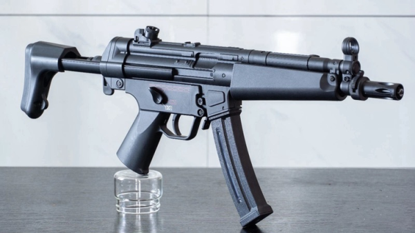 MP5电动水宝宝玩具