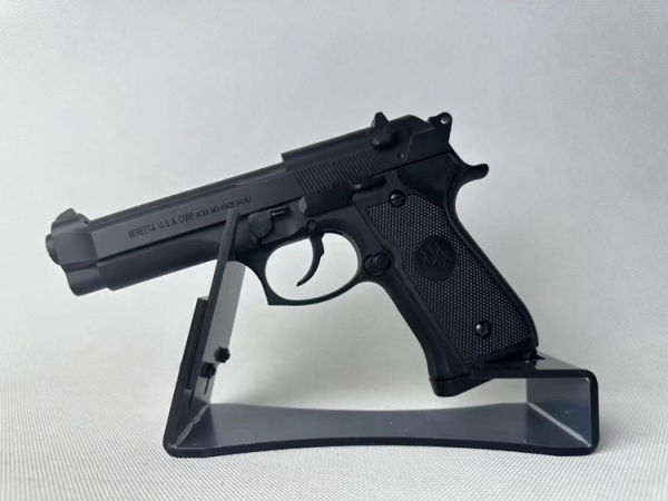 手拉款伯莱塔92黑色水宝宝玩具